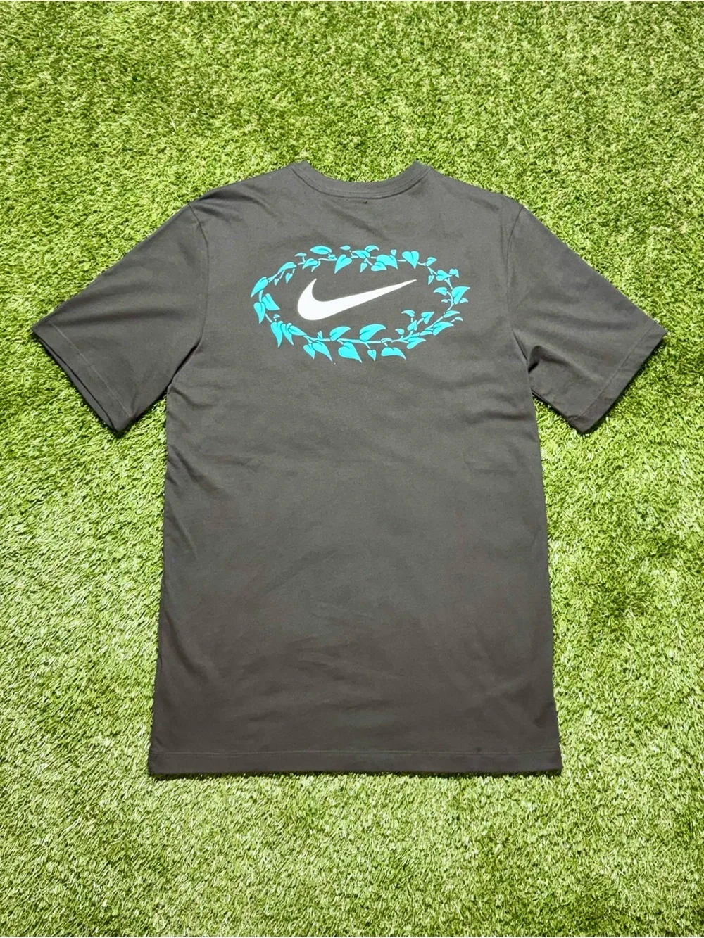 Nike The Nike Tee Men’s Medium Tall T-Shirt Graphic Logo Cotton Black NWT